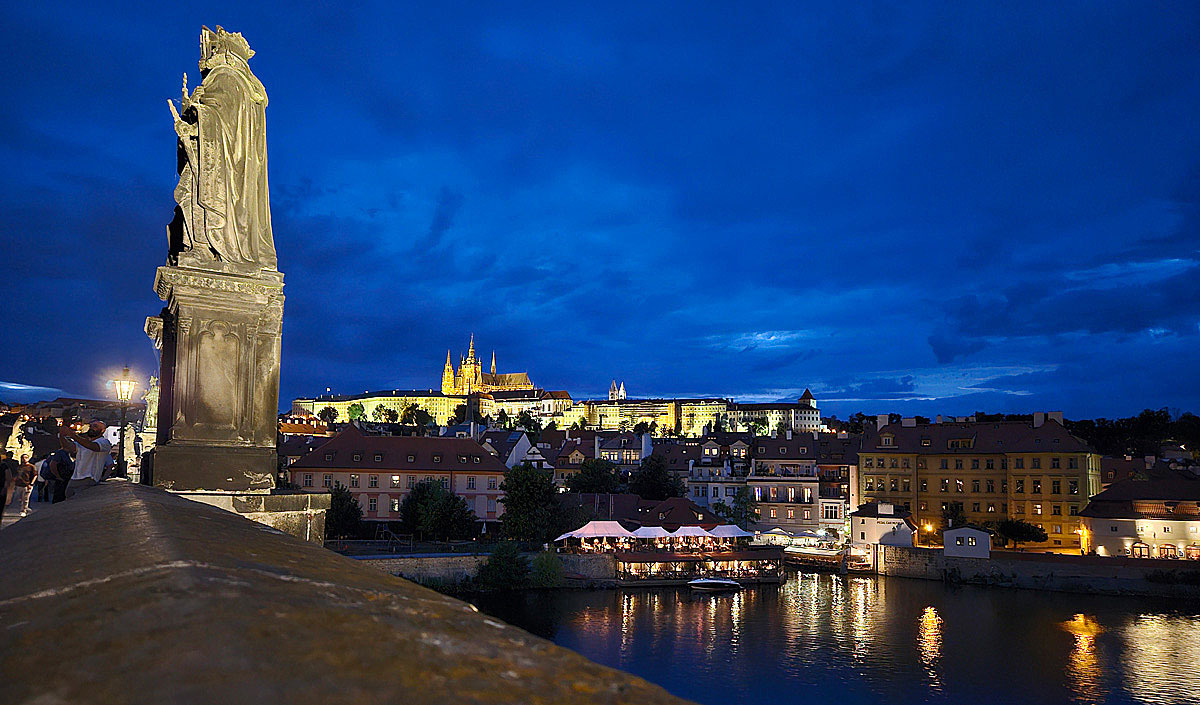mit Blick auf den Hradschin