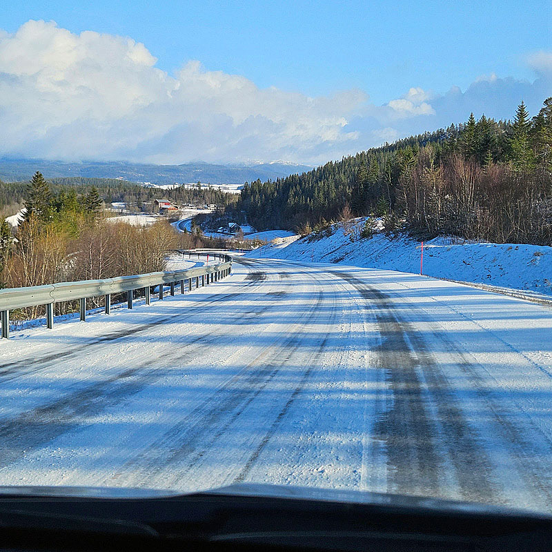 auf dem Weg zur Ørland-Militärbasis (die liegt bei Brekstad) mussten wir ein paar Berge überqueren