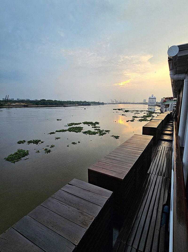 Morgens um 6.00 Uhr in Saigon.....