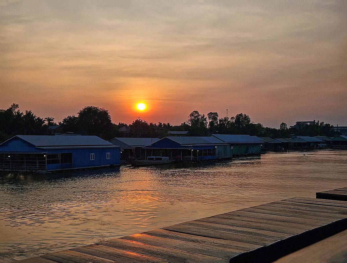 Sonnenuntergang über Chau Doc