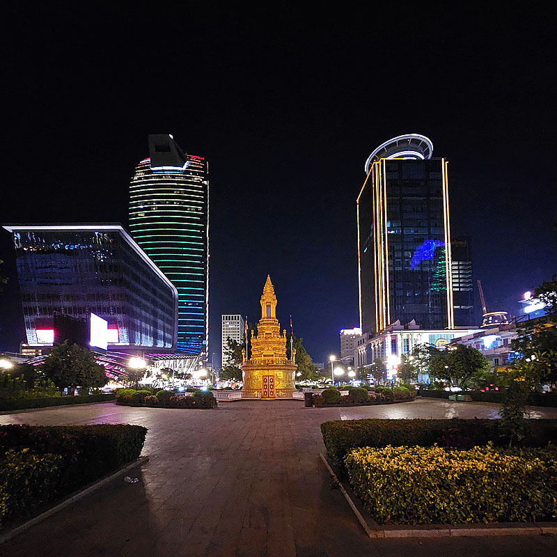 mit dem TukTuk durch das nächtliche Phnom Penh