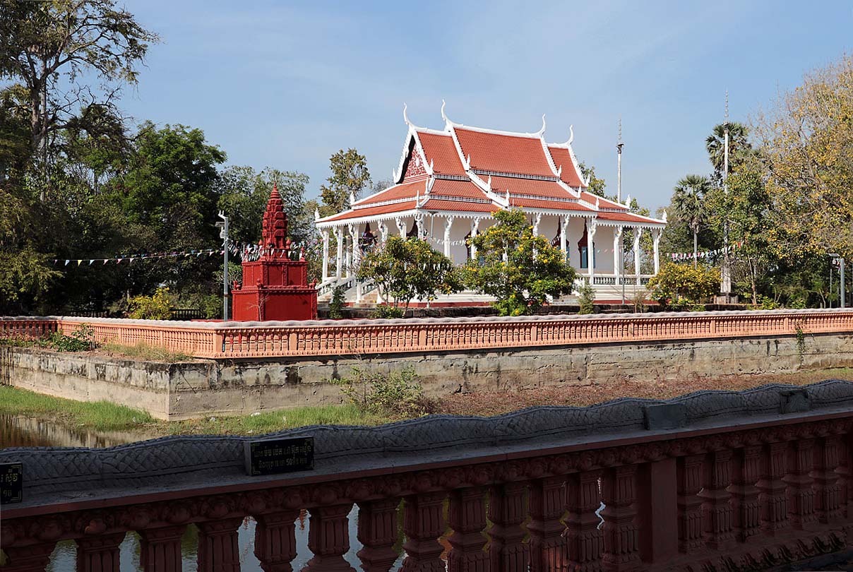 Wat Kampong Tralach Loeu Pagode