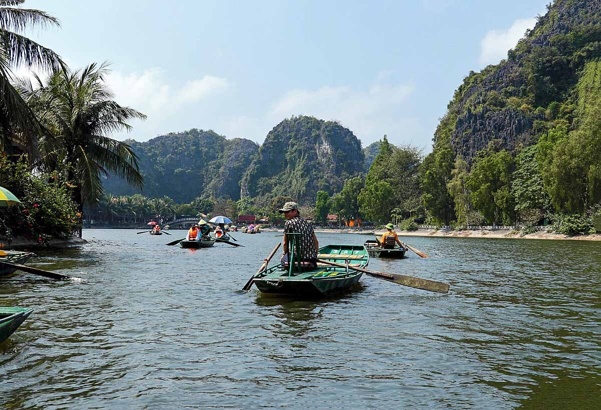 los ging's mit der Bootsfahrt in Tam Coc
