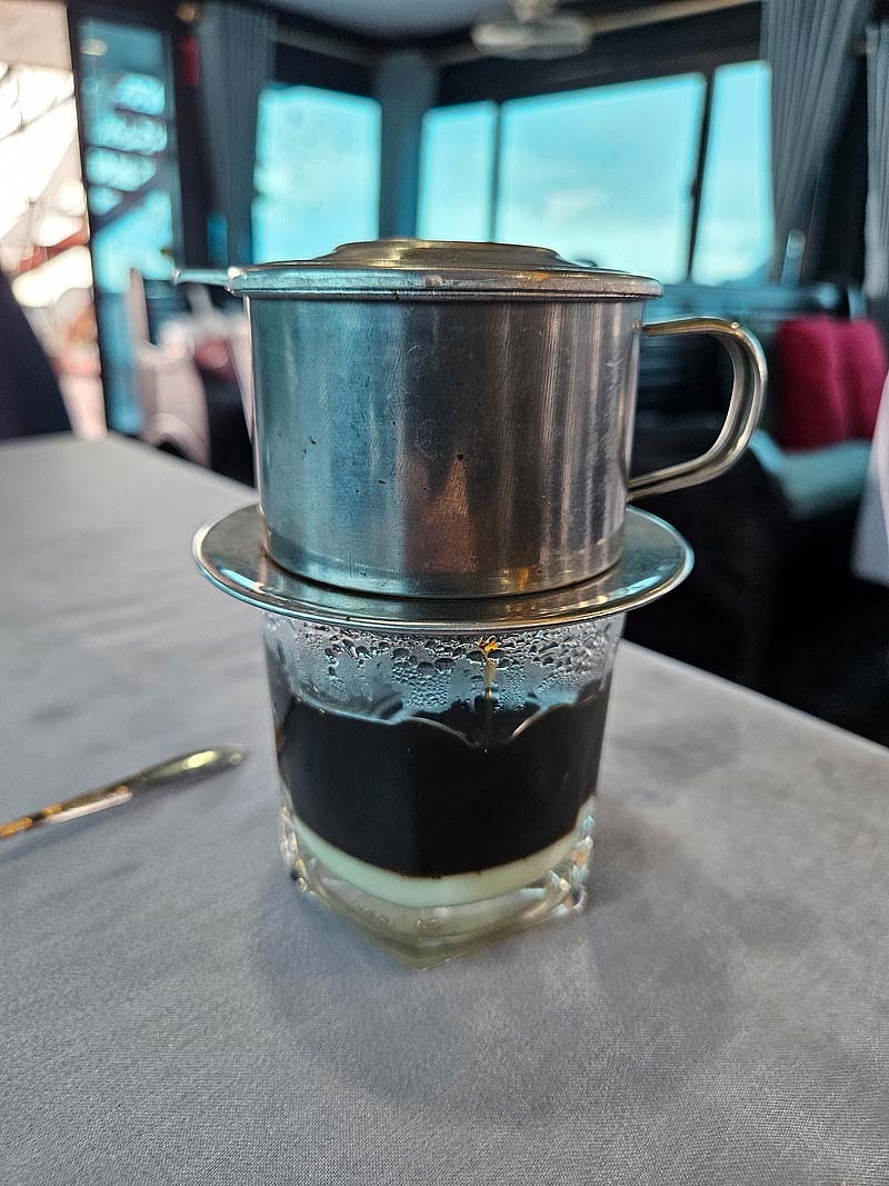 und auch noch ein letztes Mal vietnamesischen Kaffee trinken