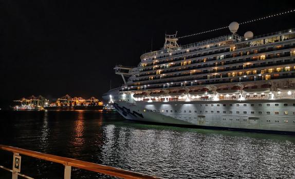 Abends im Hafen von Colon, Abfahrt