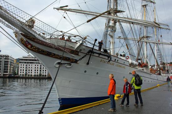 soeben wurde die "Statsraad Lehmkuhl" festgemacht